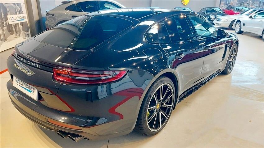 Porsche Panamera Turbo S E-Hybrid da 680 Cv Termico+elettrico