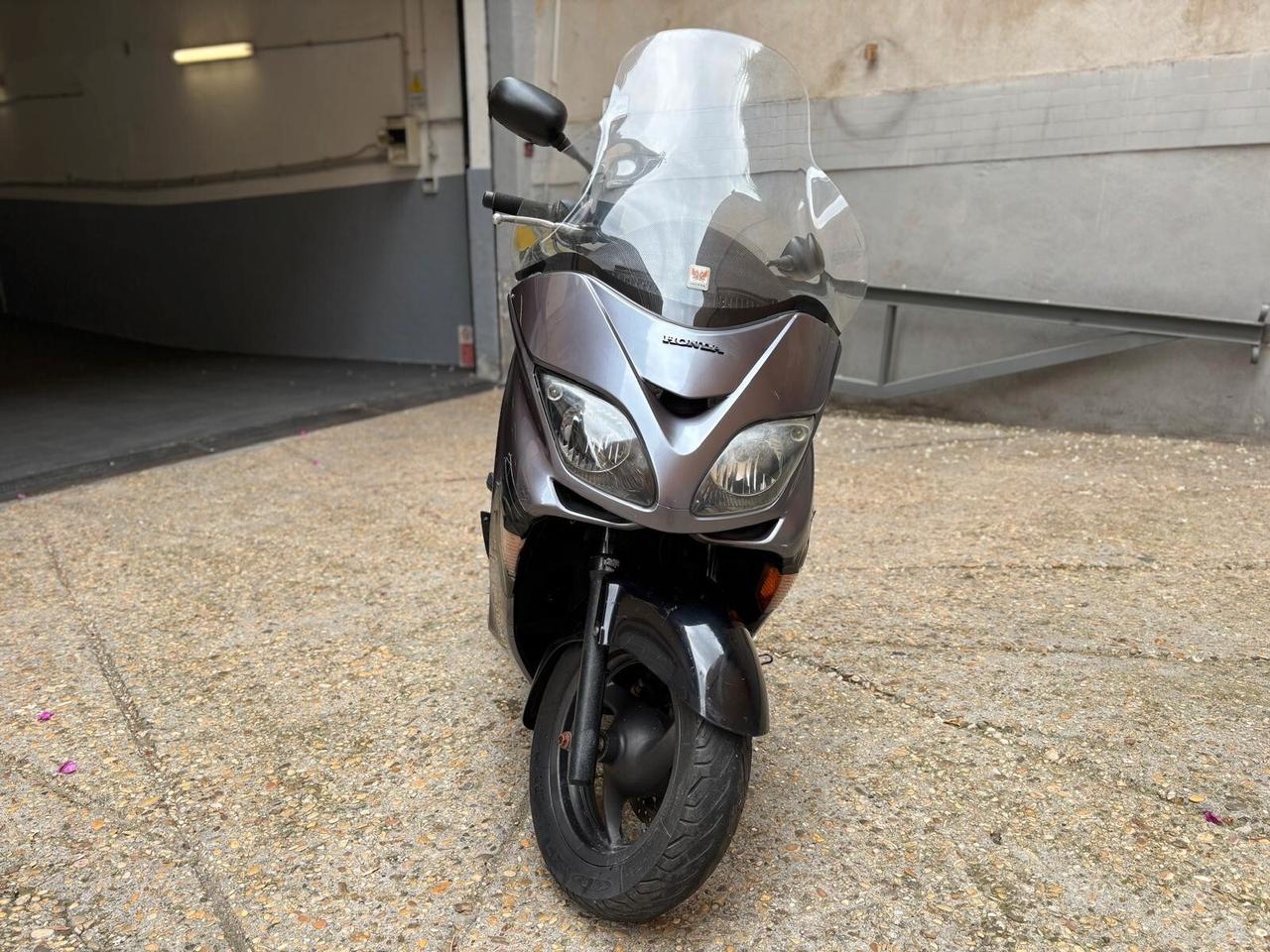 HONDA FORZA 250