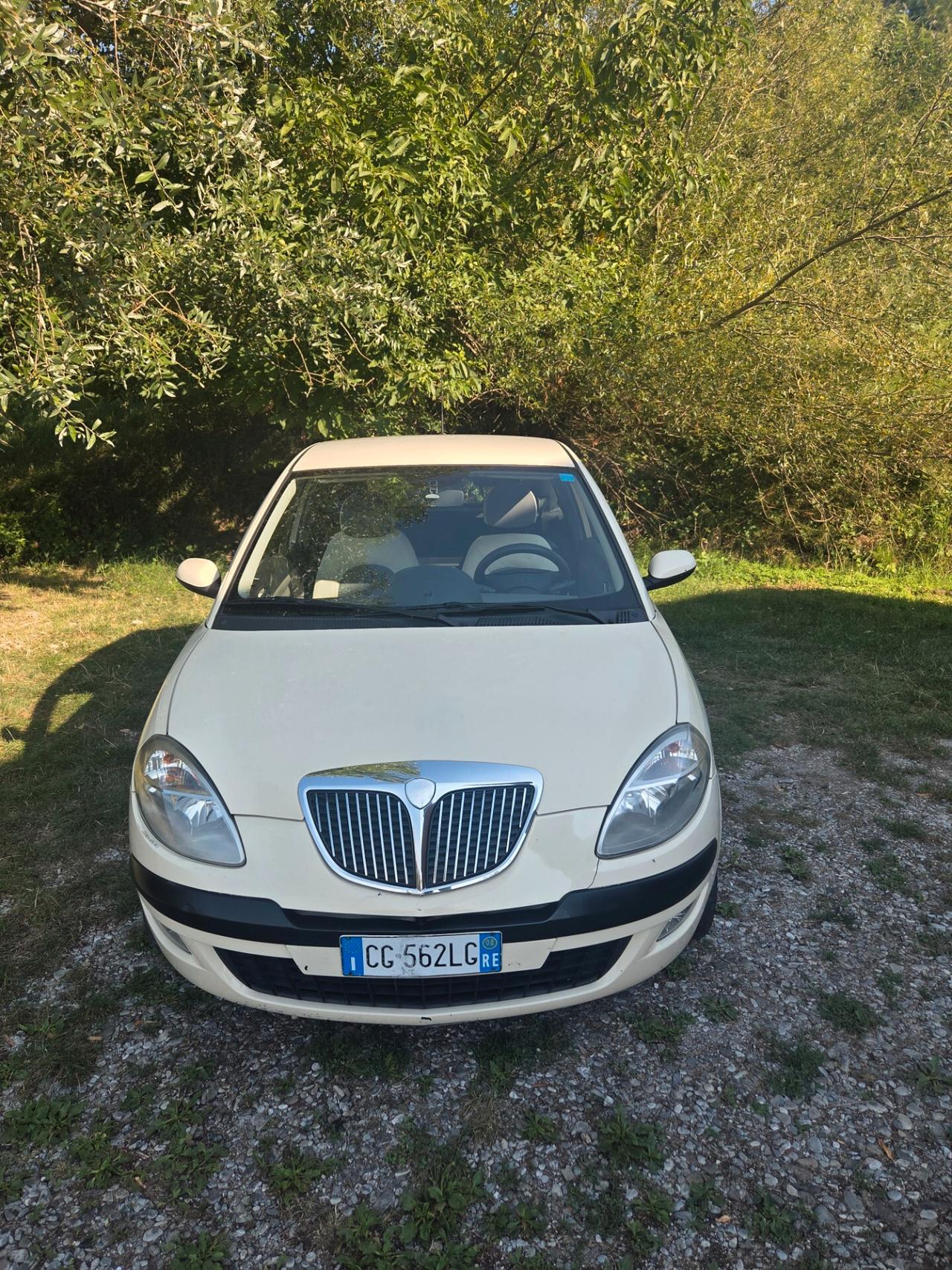 Lancia Ypsilon 1.2 Argento