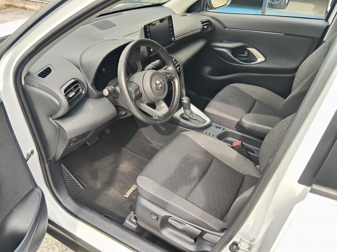 Toyota Yaris Cross 1.5 Hybrid E-CVT Business