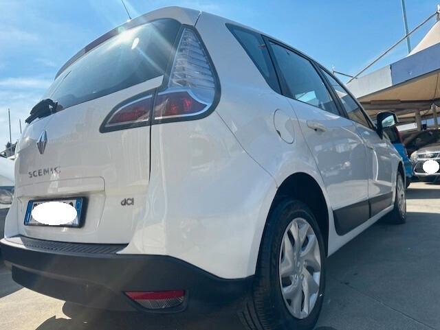 RENAULT SCENIC X- MOOD 1,5 DIESEL NAVIGATORE...