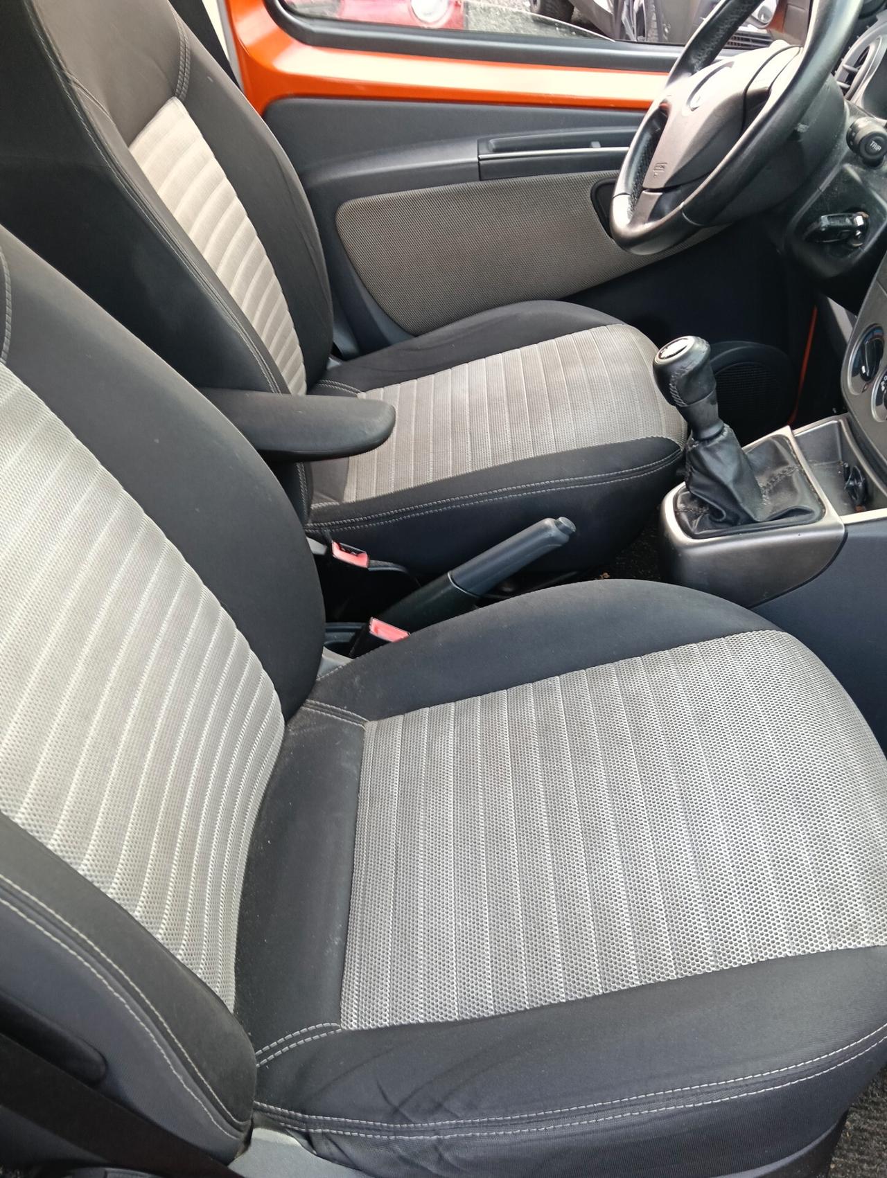 Fiat Qubo 1.3 MJT 75 CV Trekking