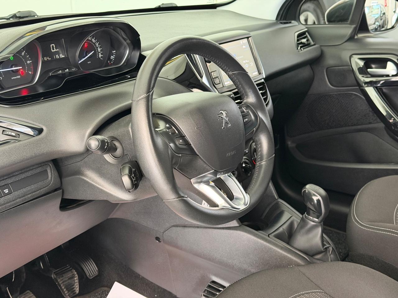 Peugeot 208 PureTech 82 5 porte Allure