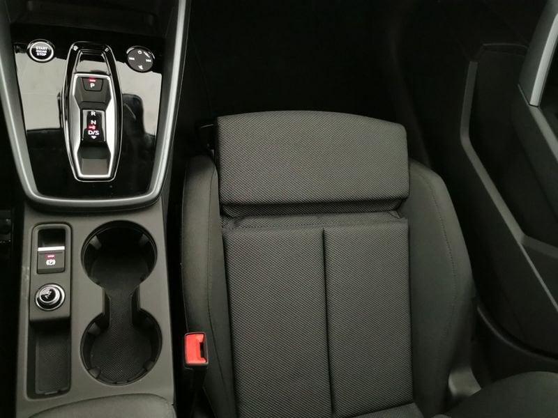 Audi A3 allstreet 2.0 tdi Identity Contrast 150cv s-tronic