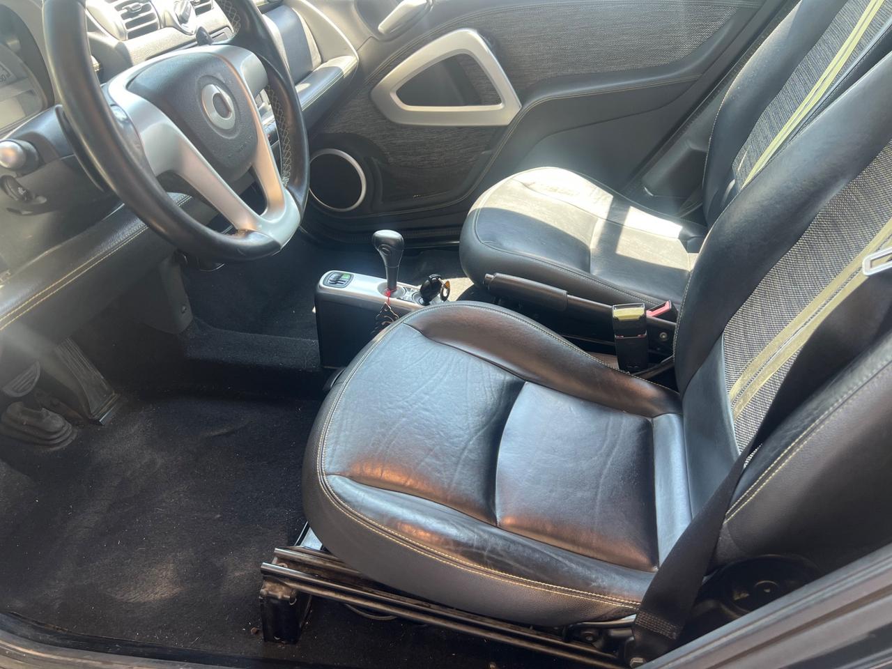 Smart ForTwo 1000 52 kW coupé limited two MHD