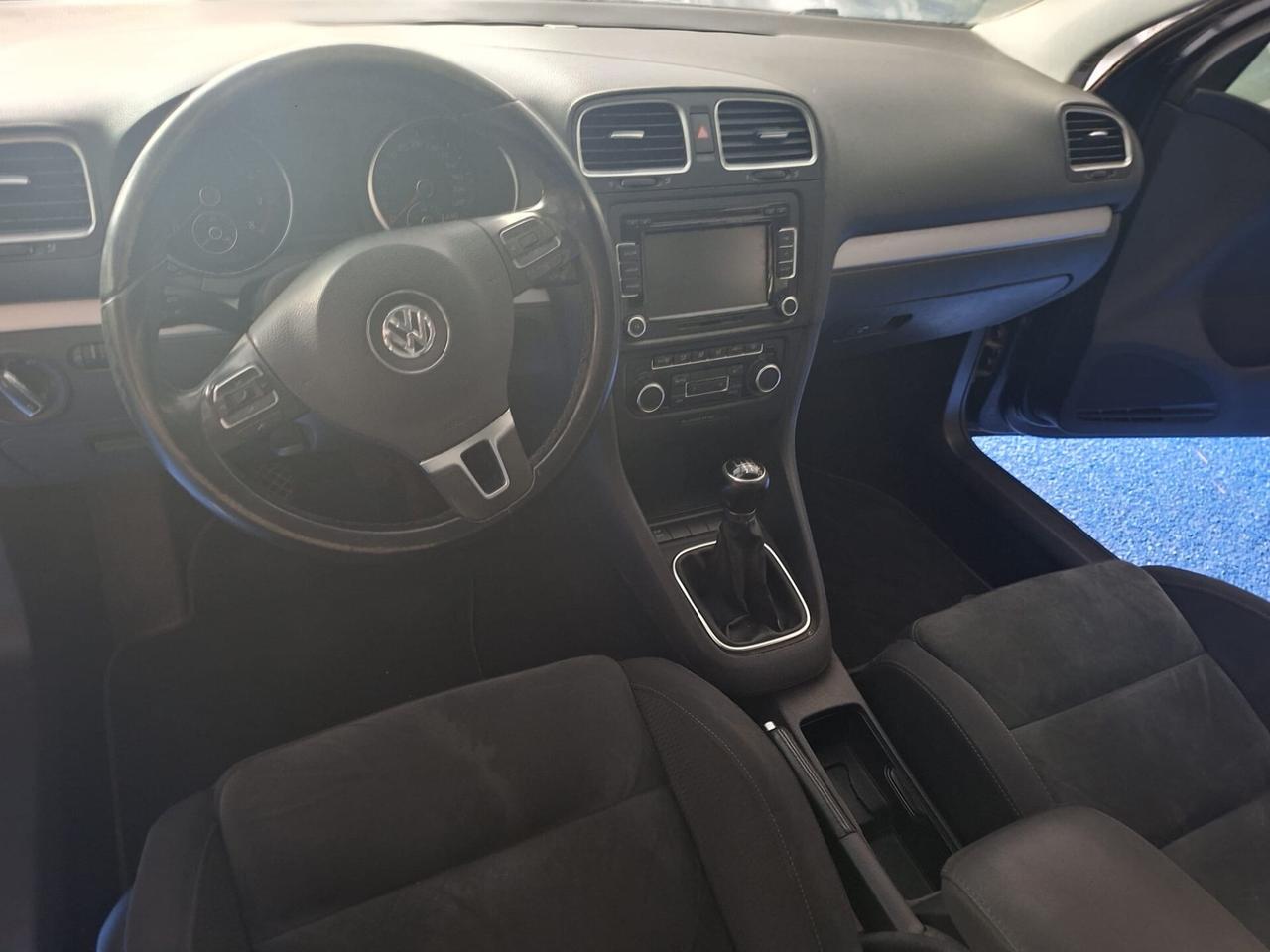 Volkswagen Golf 1.4 benzina garantita 12 mesi