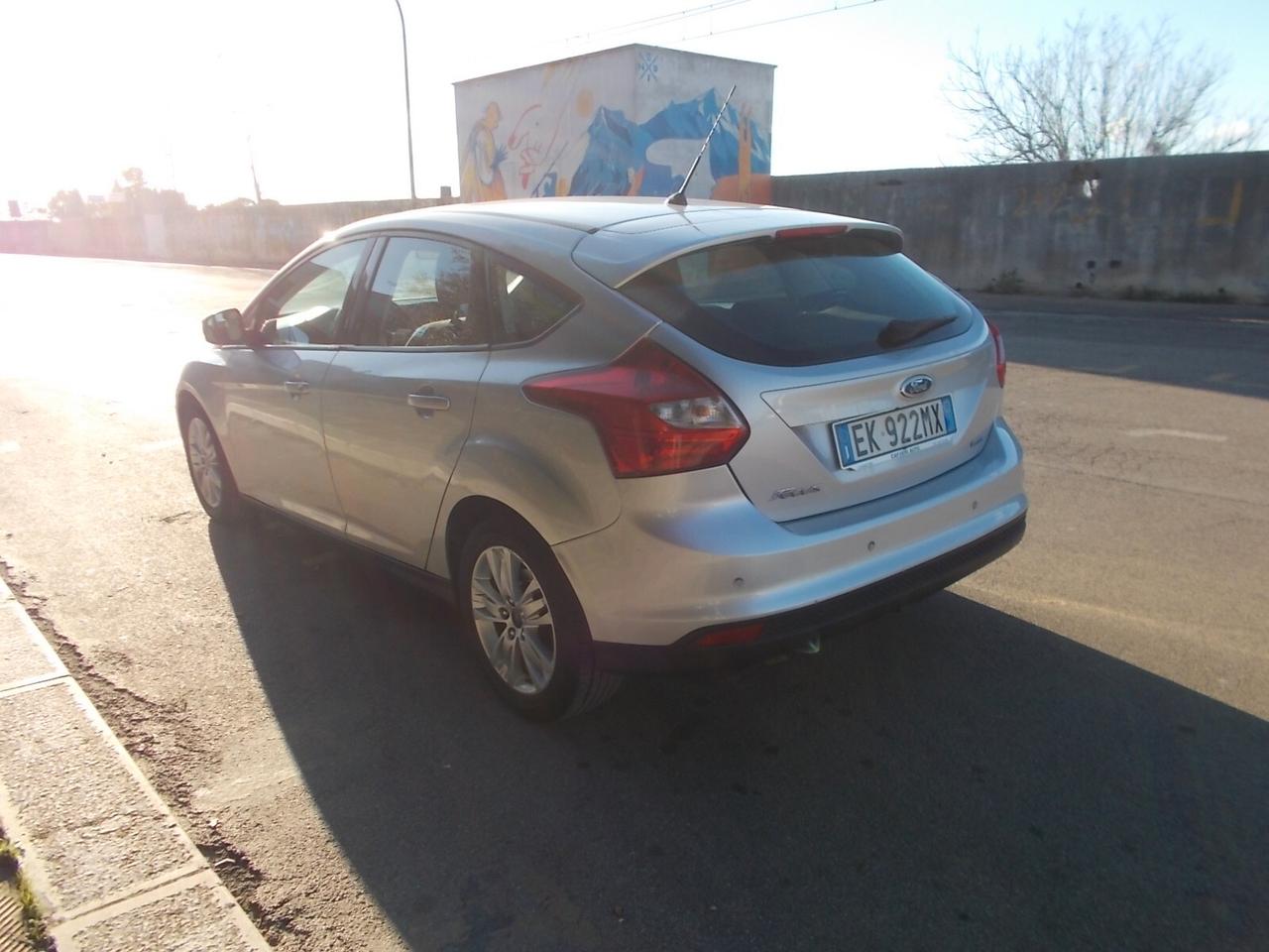 Ford Focus 1.6 TDCi 95cv *GANCIO TRAINO OMOLOGATO*