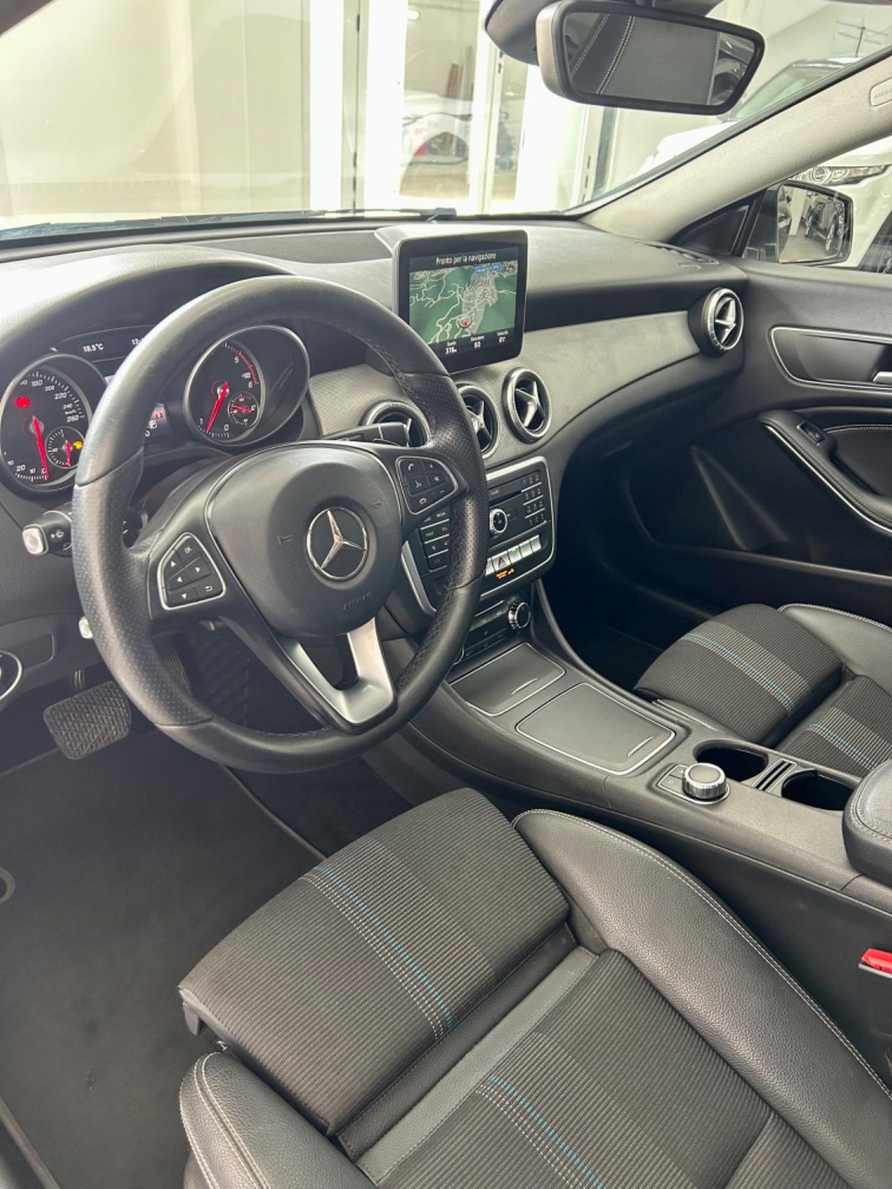 Mercedes-benz CLA 200 d Sport FINANZIABILE