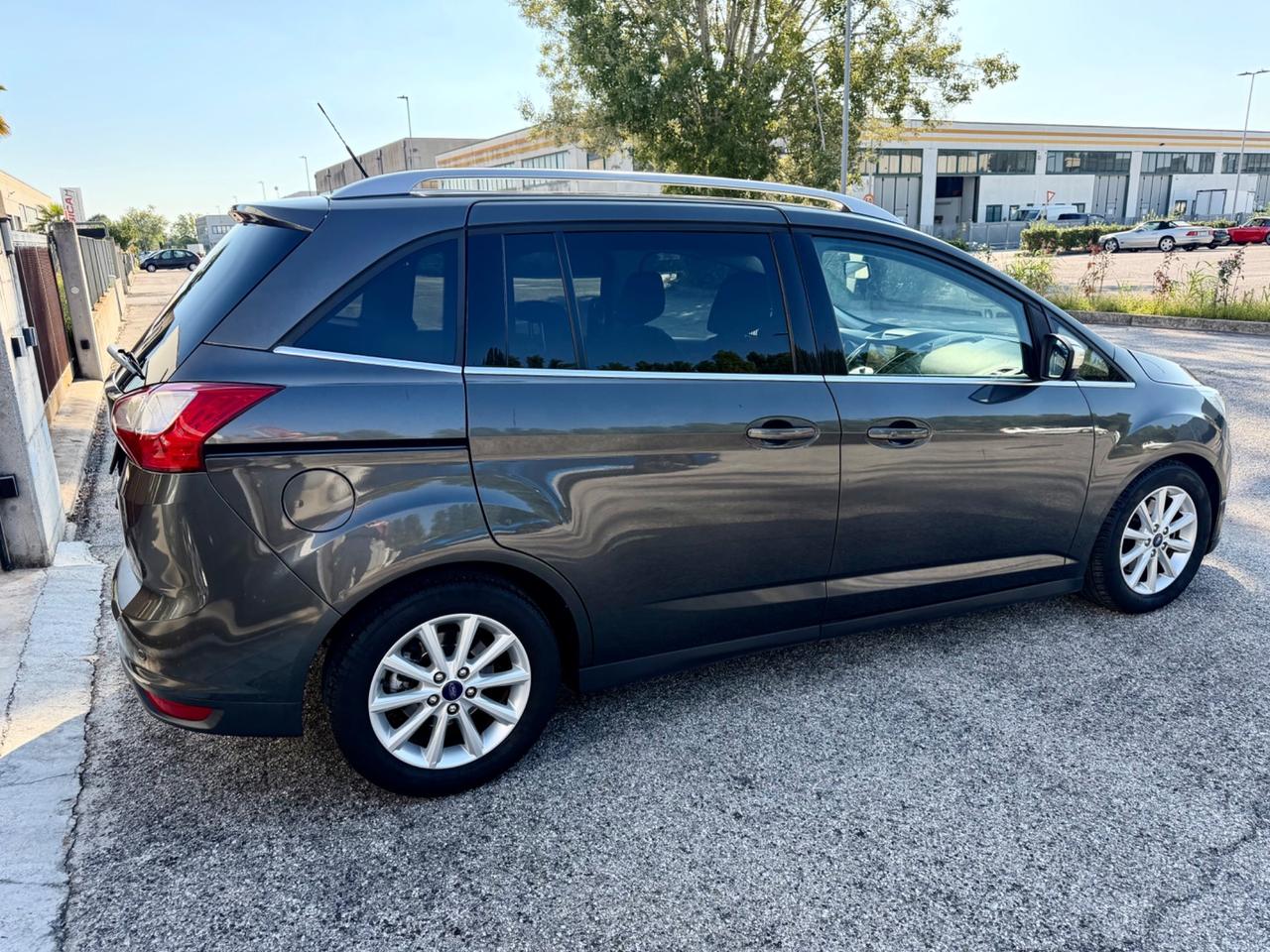 FORD C-MAX 1.5 DCI - 7 POSTI - EURO 6B - NEOPATENTATI