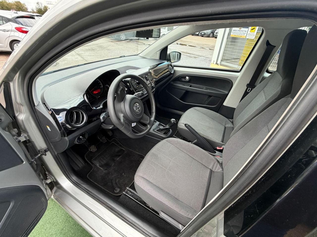 Volkswagen up! 1.0 5p. move