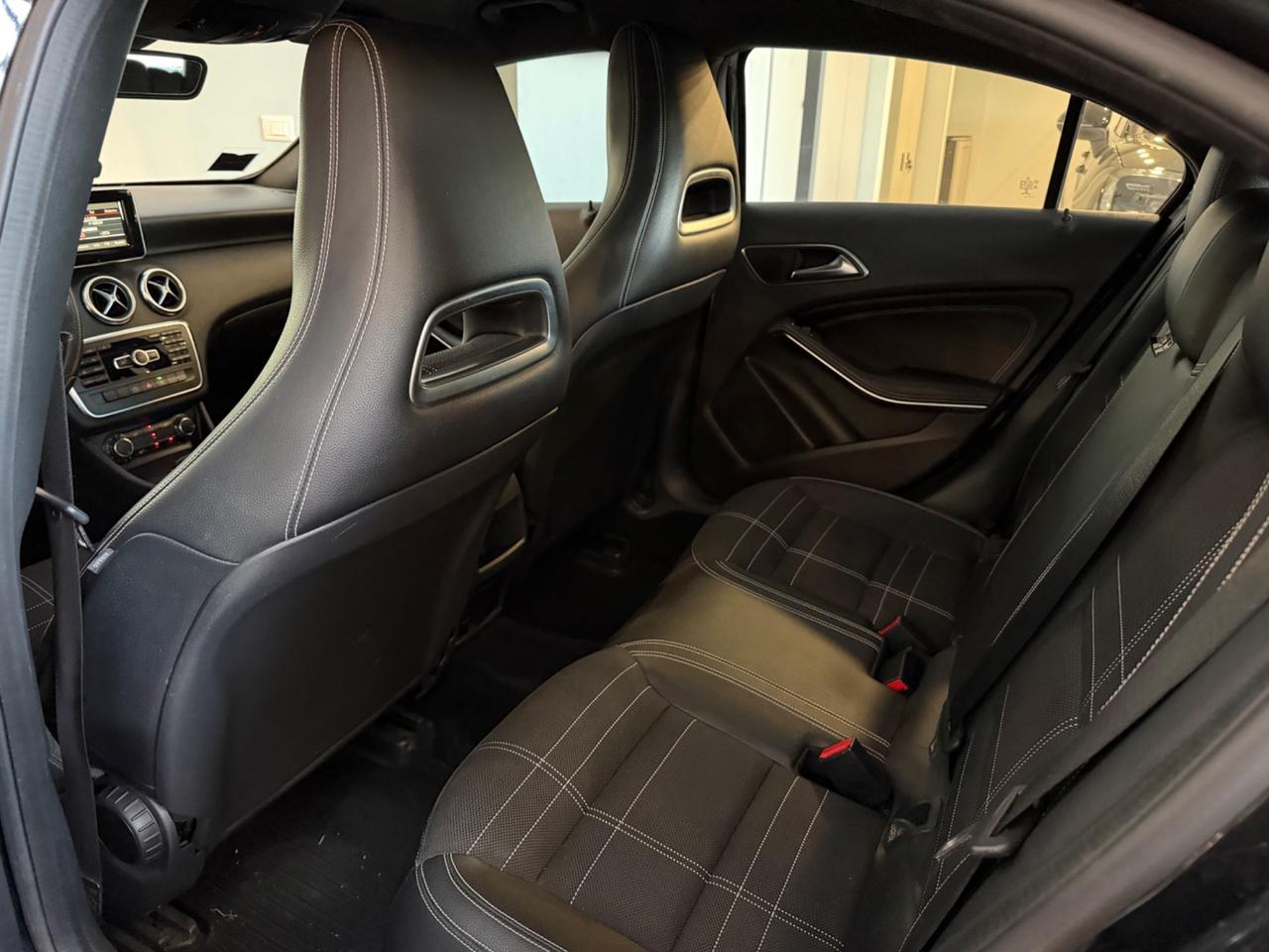MERCEDES CLASSE A (W176) ('12'-'18') A 180 CDI AUTOMATIC DARK NIGHT EDITION (80 KW) Valore di listino: € 33534