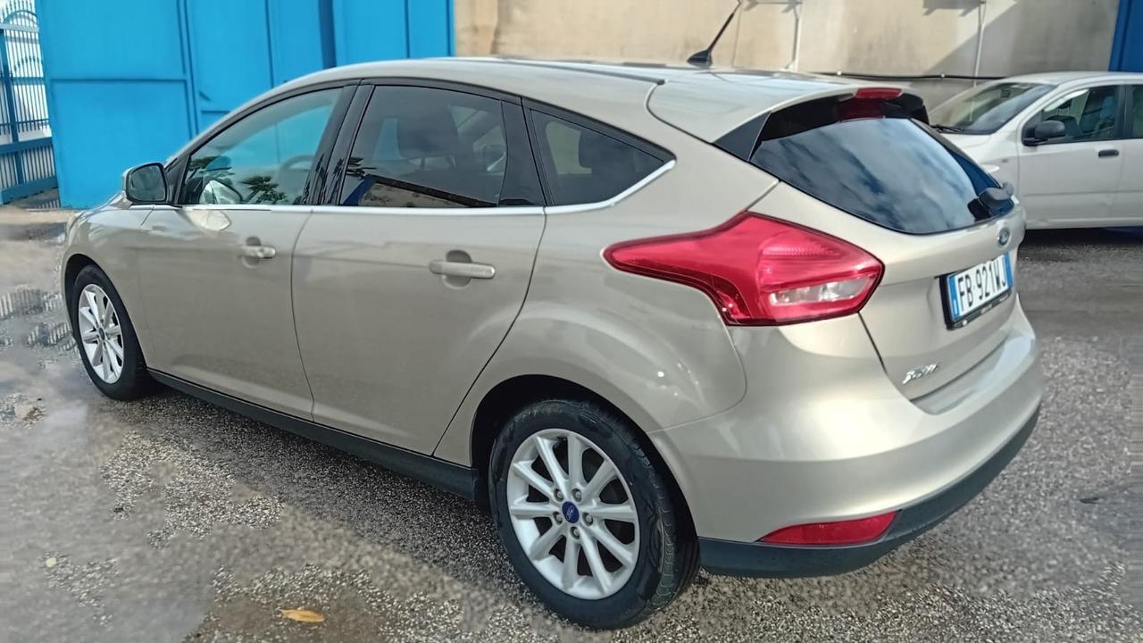 Ford focus 5P-1.5 tdci-titanium-full-2016