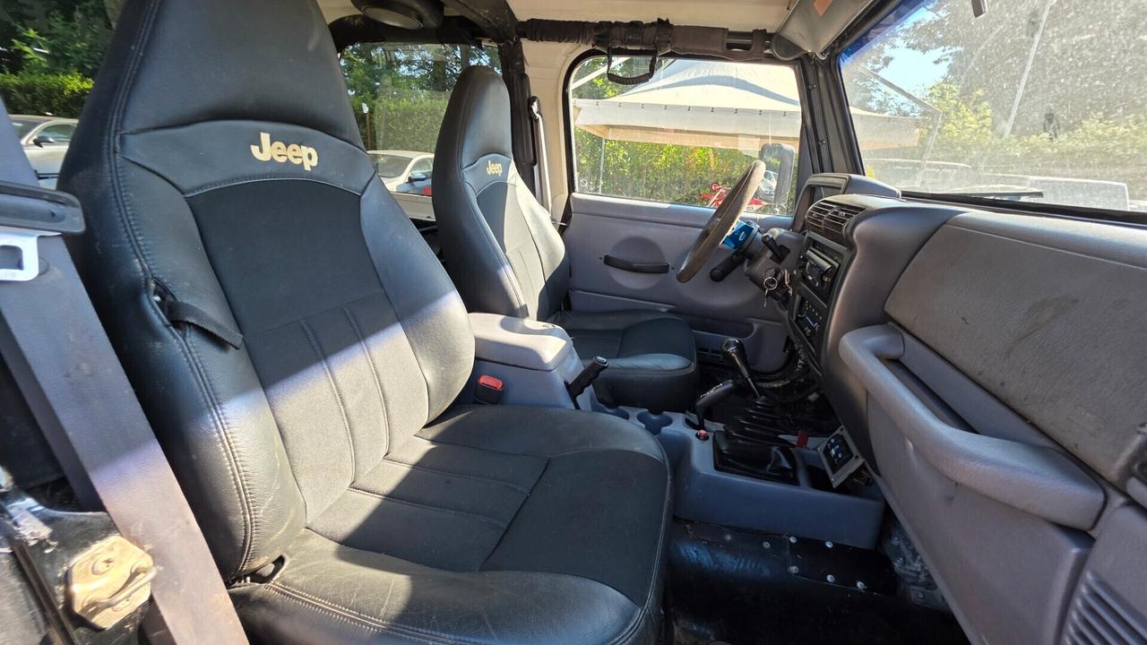 Jeep Wrangler 4.0 cat Hard top (EU)