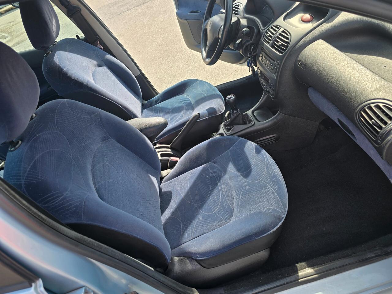 Peugeot 206 1.4 5p. XR