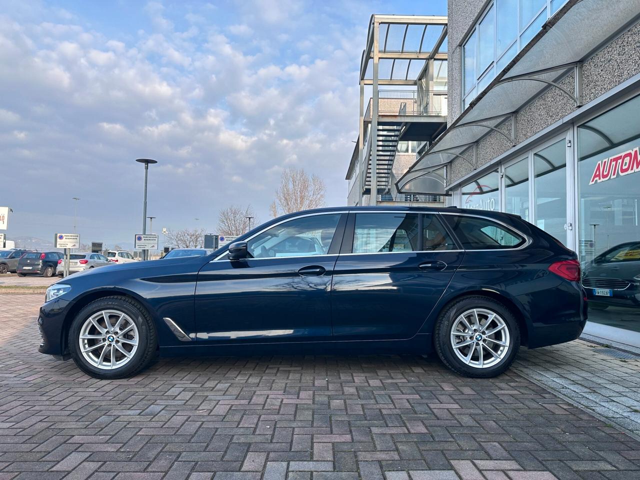 BMW 520d Touring xDrive AUTOMATICA! BMW COCKPIT!