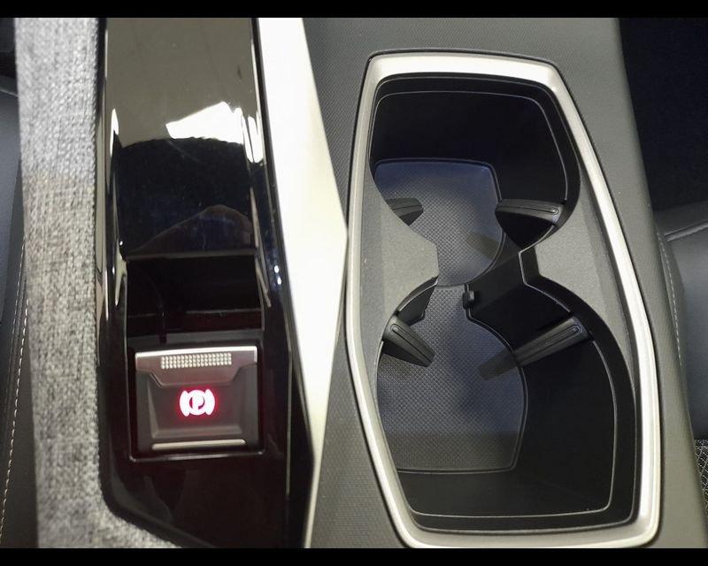 Peugeot 3008 III 2024 1.2 hybrid Allure 136cv e-dcs6