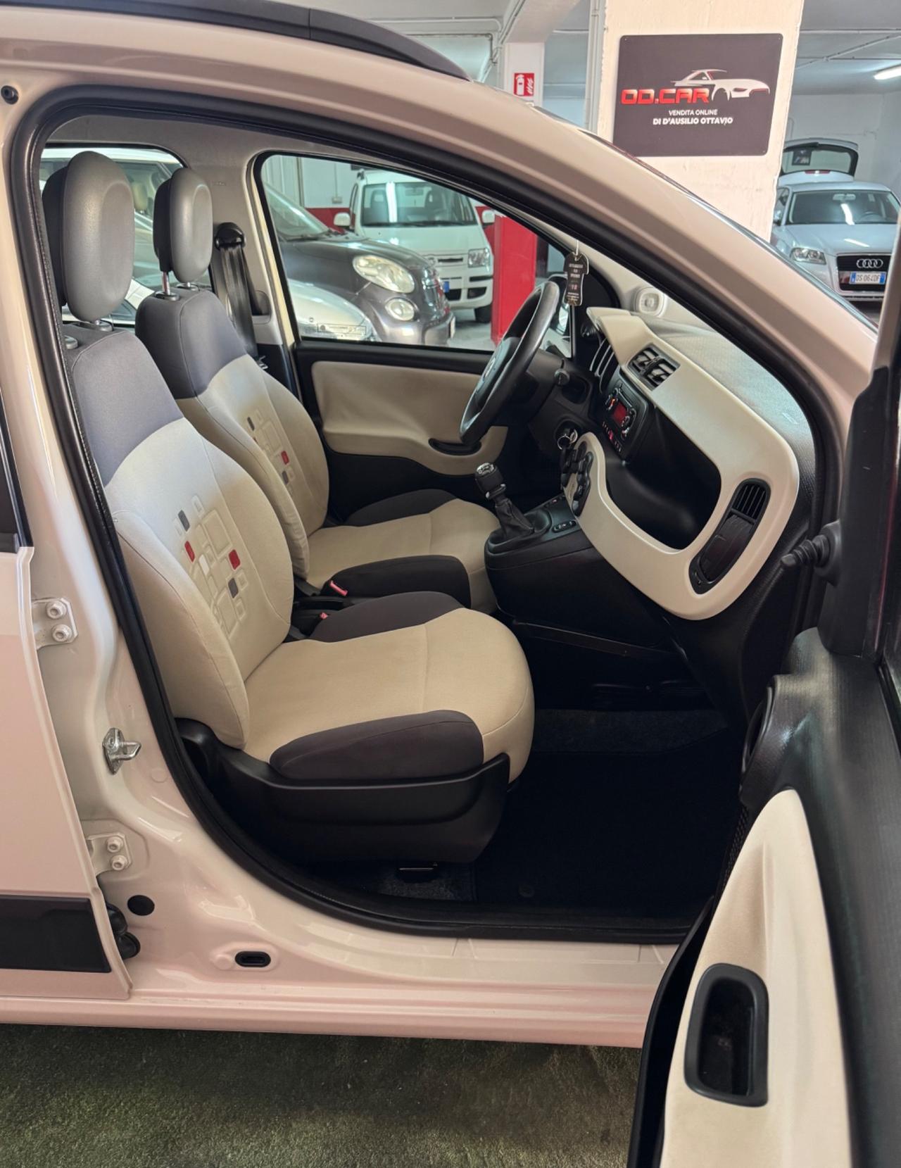 Fiat Panda Lounge 2014, 120000 chilometri