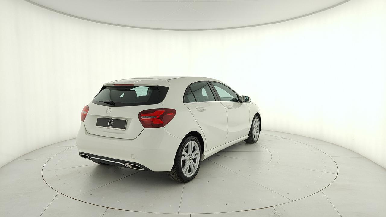Mercedes-Benz Classe A - W176 - A 180 d Business