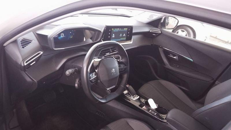 Peugeot e-2008 e 100kW Allure Pack