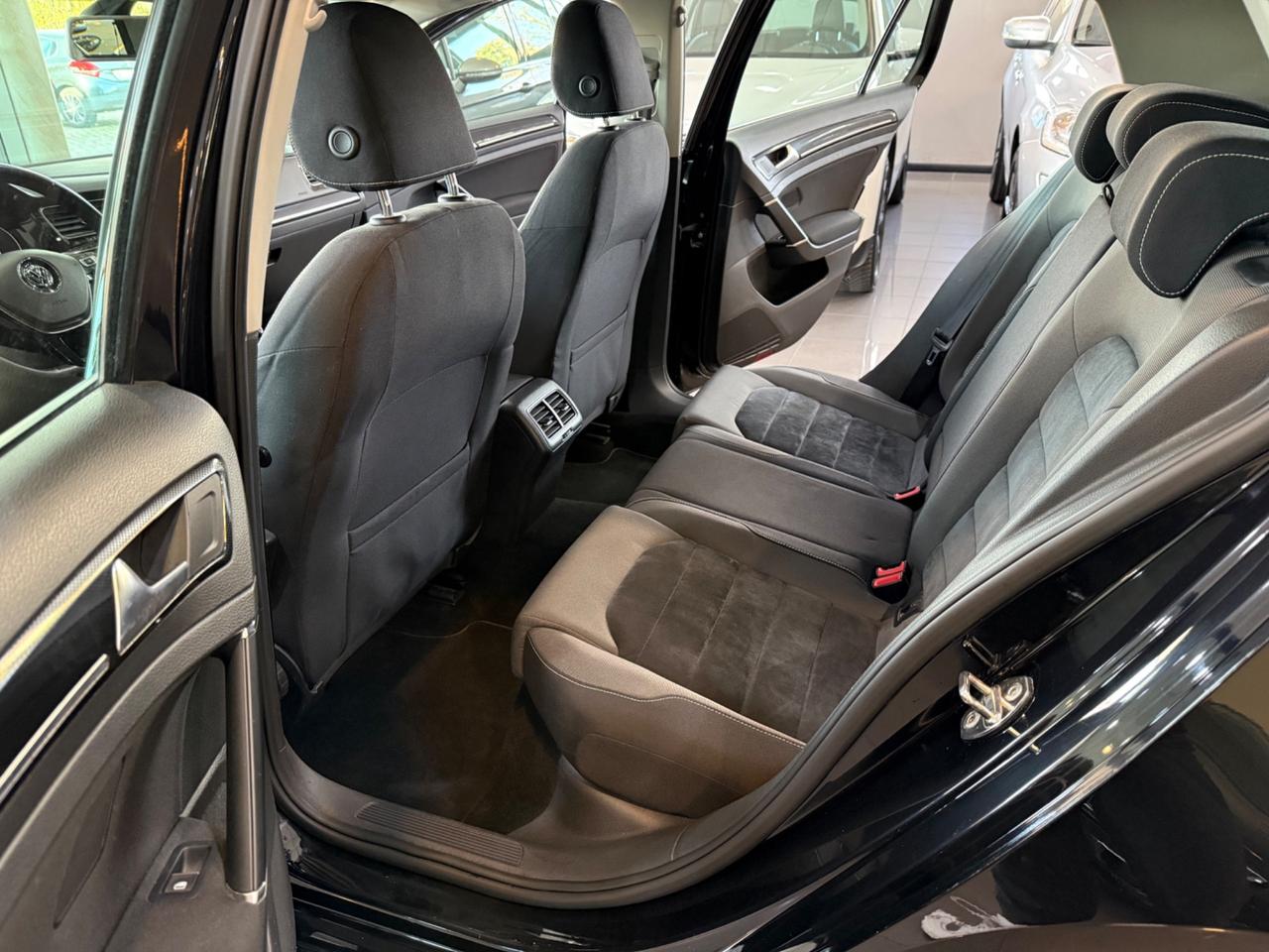 Volkswagen Golf 5p 1.6 tdi Comfortline