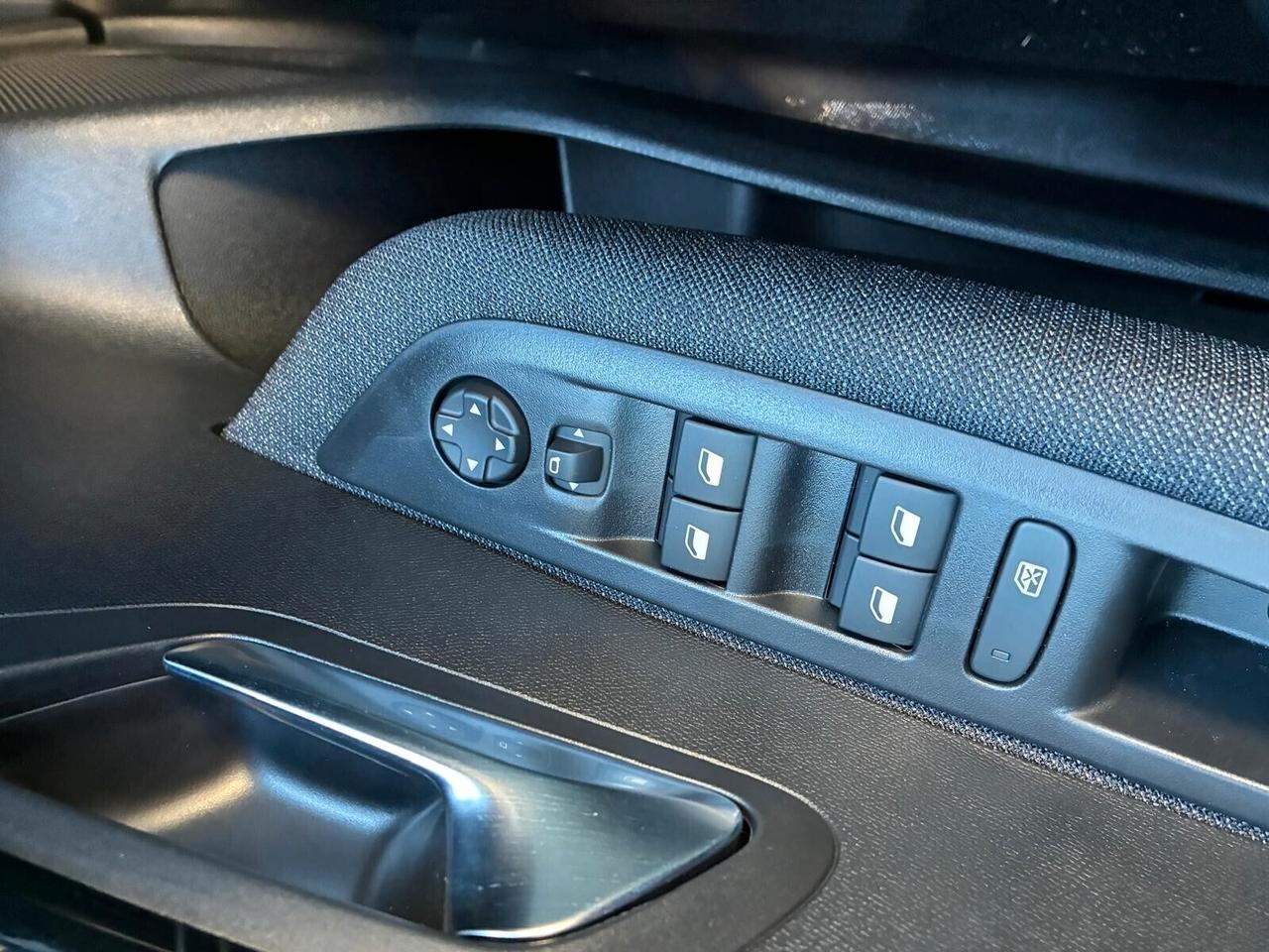 Peugeot 208 PureTech 100 Stop&Start 5 porte Style