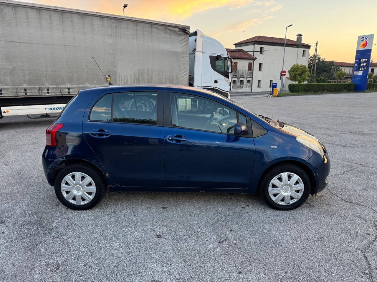 Toyota Yaris 1.0 5 porte Sol
