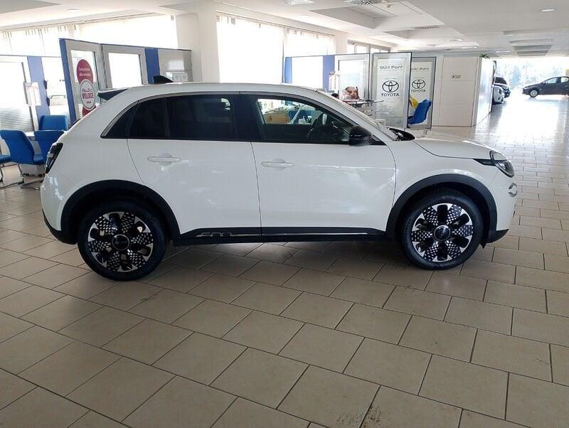 FIAT 600 (2023-->) Hybrid 110 CV DCT MHEV La Prima