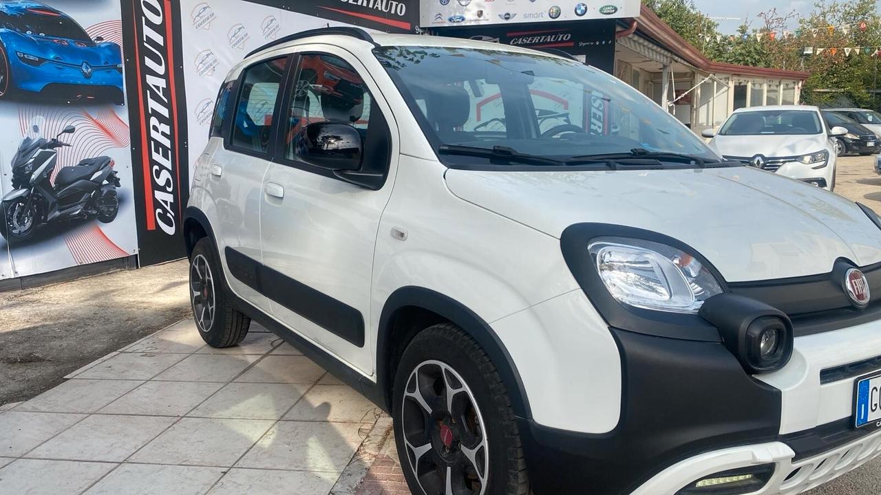 Fiat Panda 1.0 FireFly S&S Hybrid City Cross 4X4