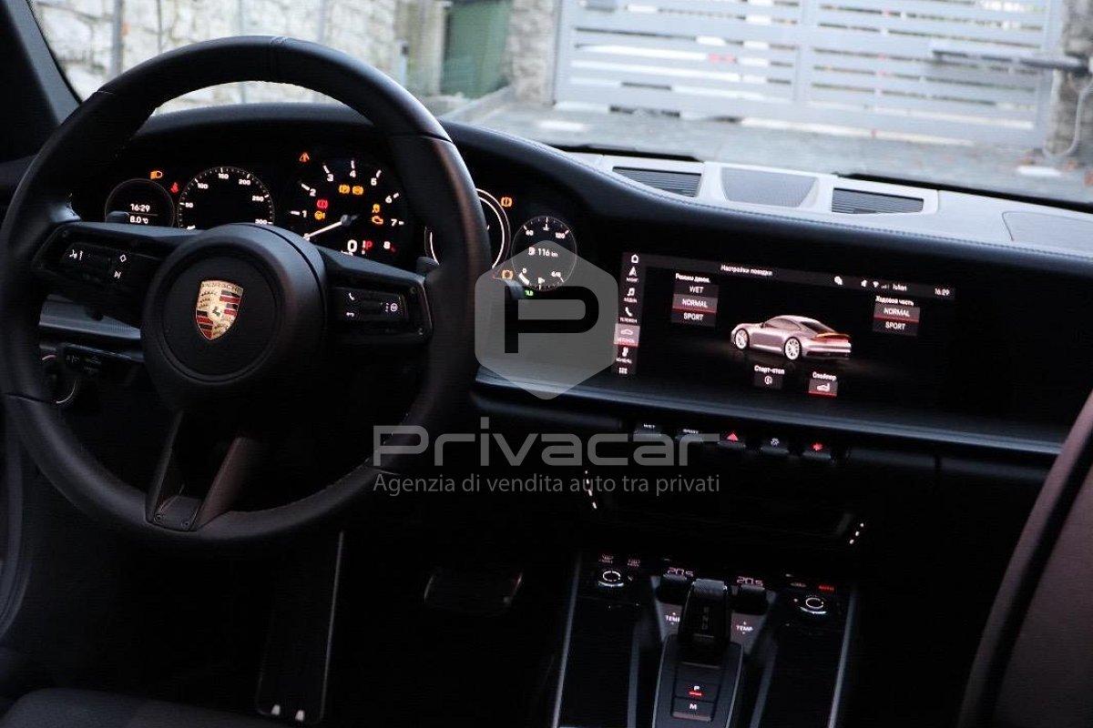 PORSCHE 911 Carrera 4S