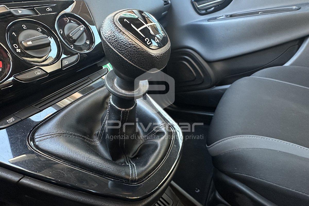 LANCIA Ypsilon 1.2 69 CV 5 porte Elefantino