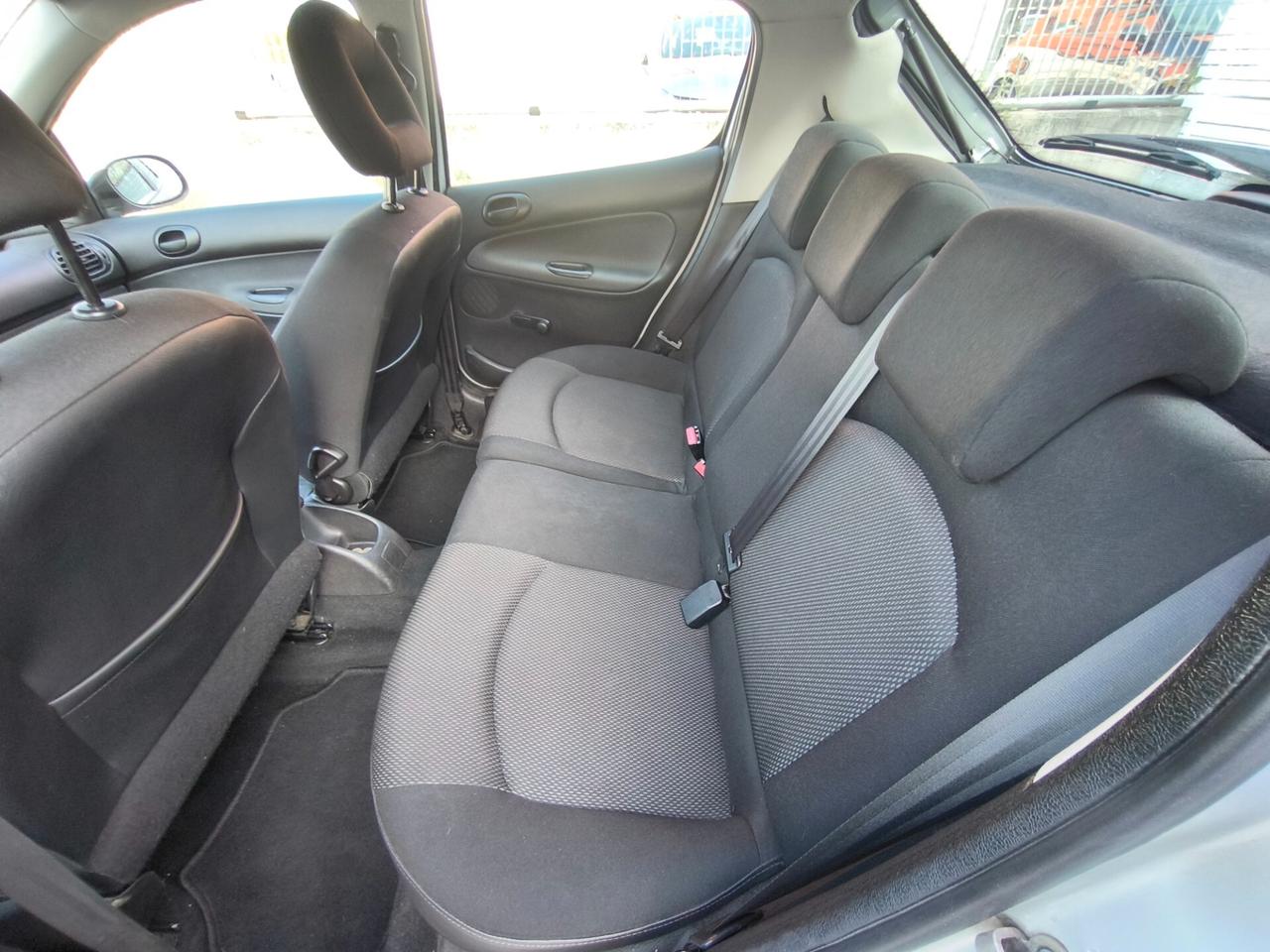 PEUGEOT 206+- BENZINA- OK NEOPATENTATI