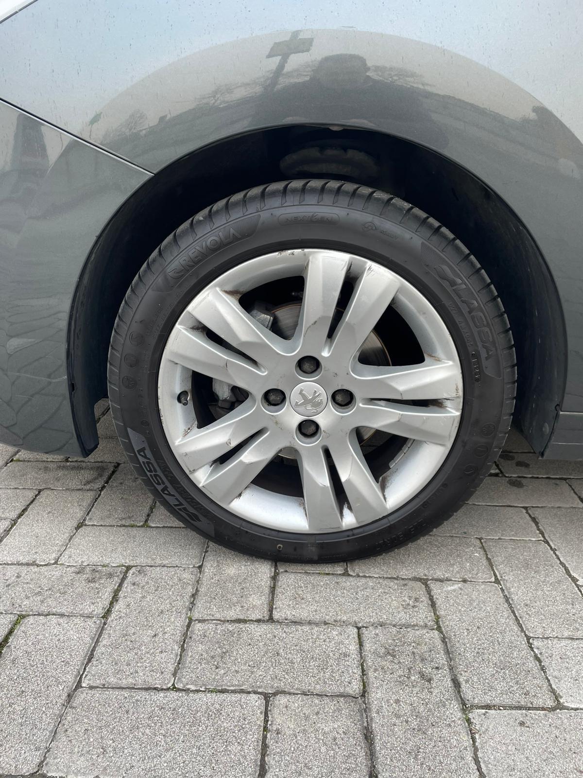 Peugeot 5008 1.6 HDi 7 POSTI Allure 12 MESI GARANZIA