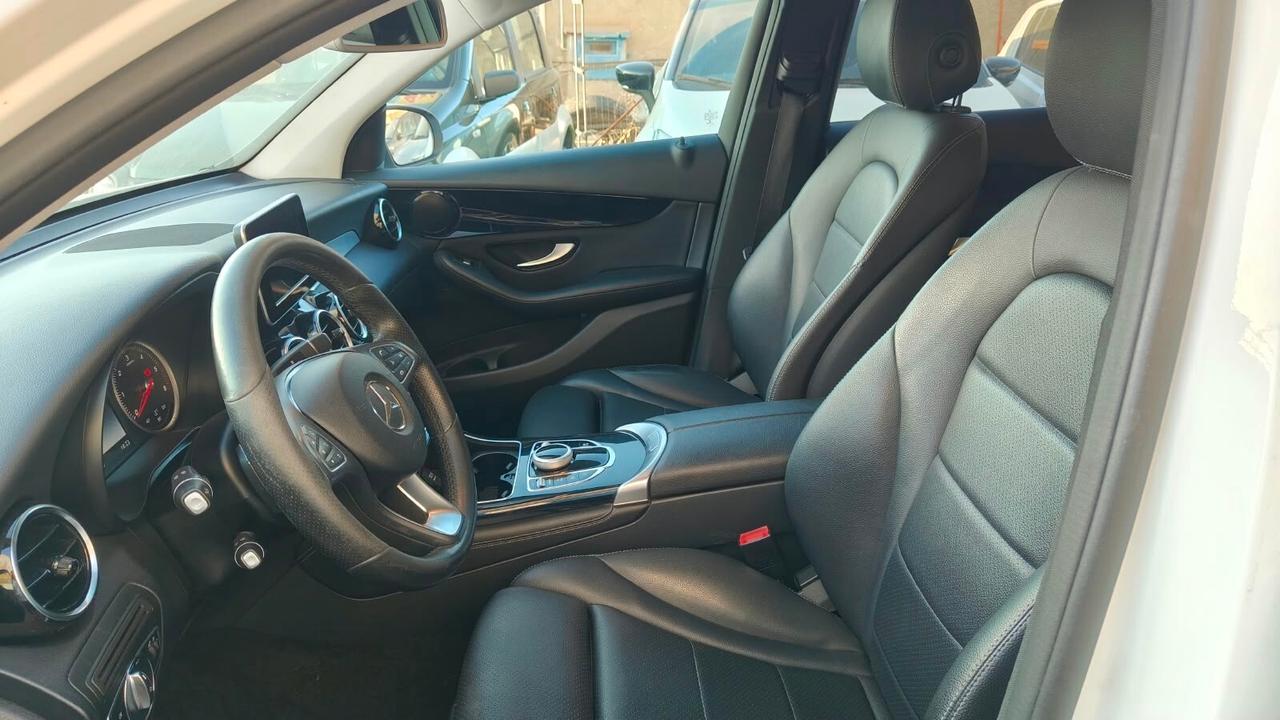 Mercedes-Benz GLC 250d 4Matic Automatico Exclusive - Eleganza e Potenza