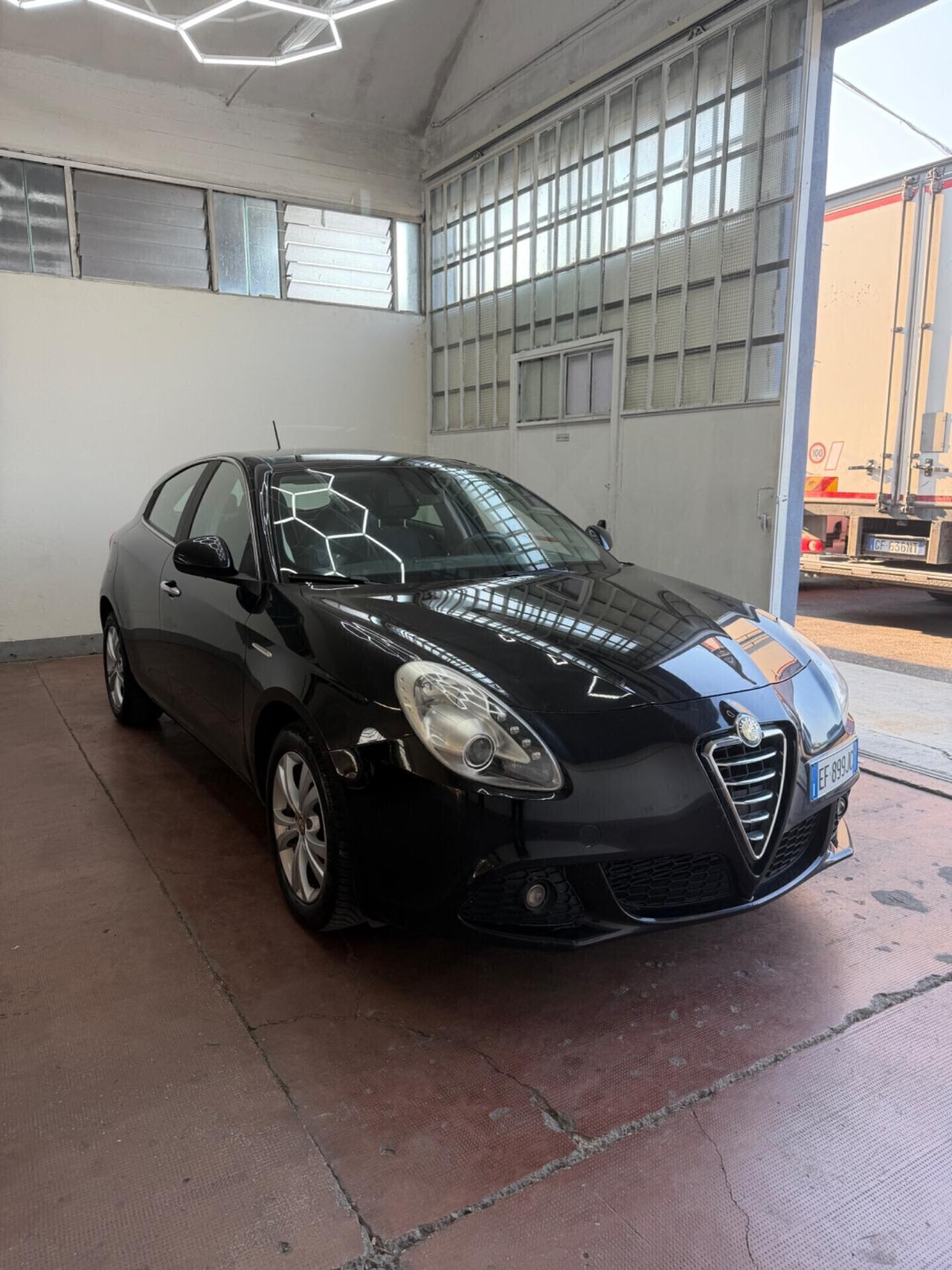 Alfa Romeo Giulietta 1.6 105 CV