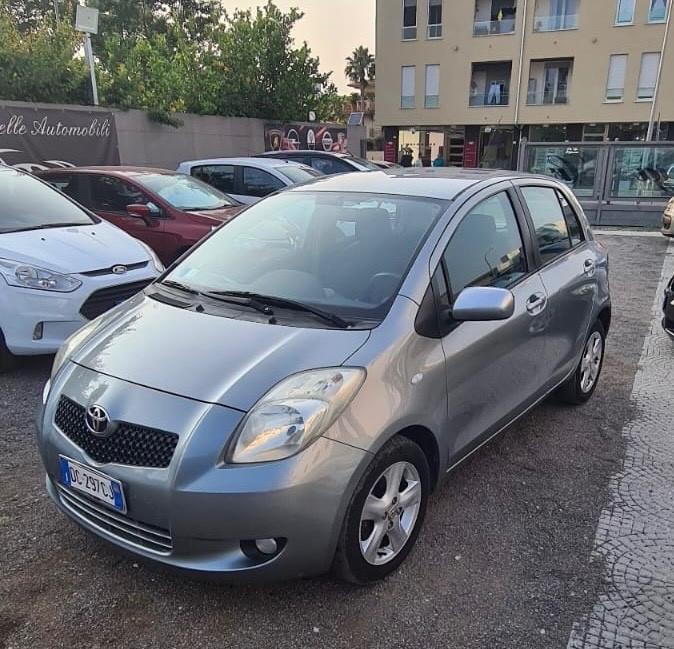 Toyota Yaris 1.3 5 porte