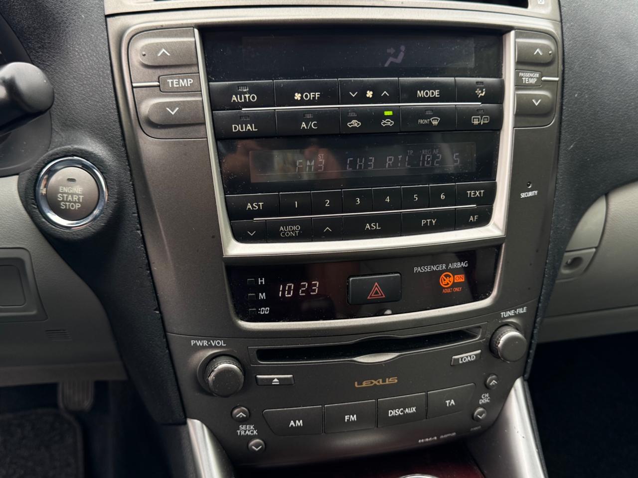 Lexus IS 220d 2.2 16V Luxury