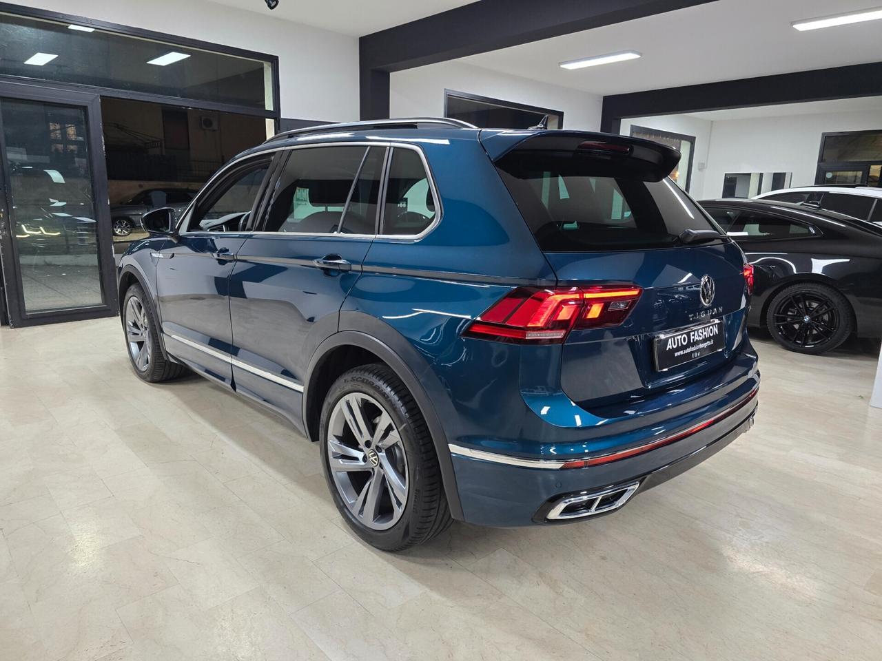 Volkswagen Tiguan 2.0 TDI 150 CV SCR DSG 4MOTION R-Line Tetto