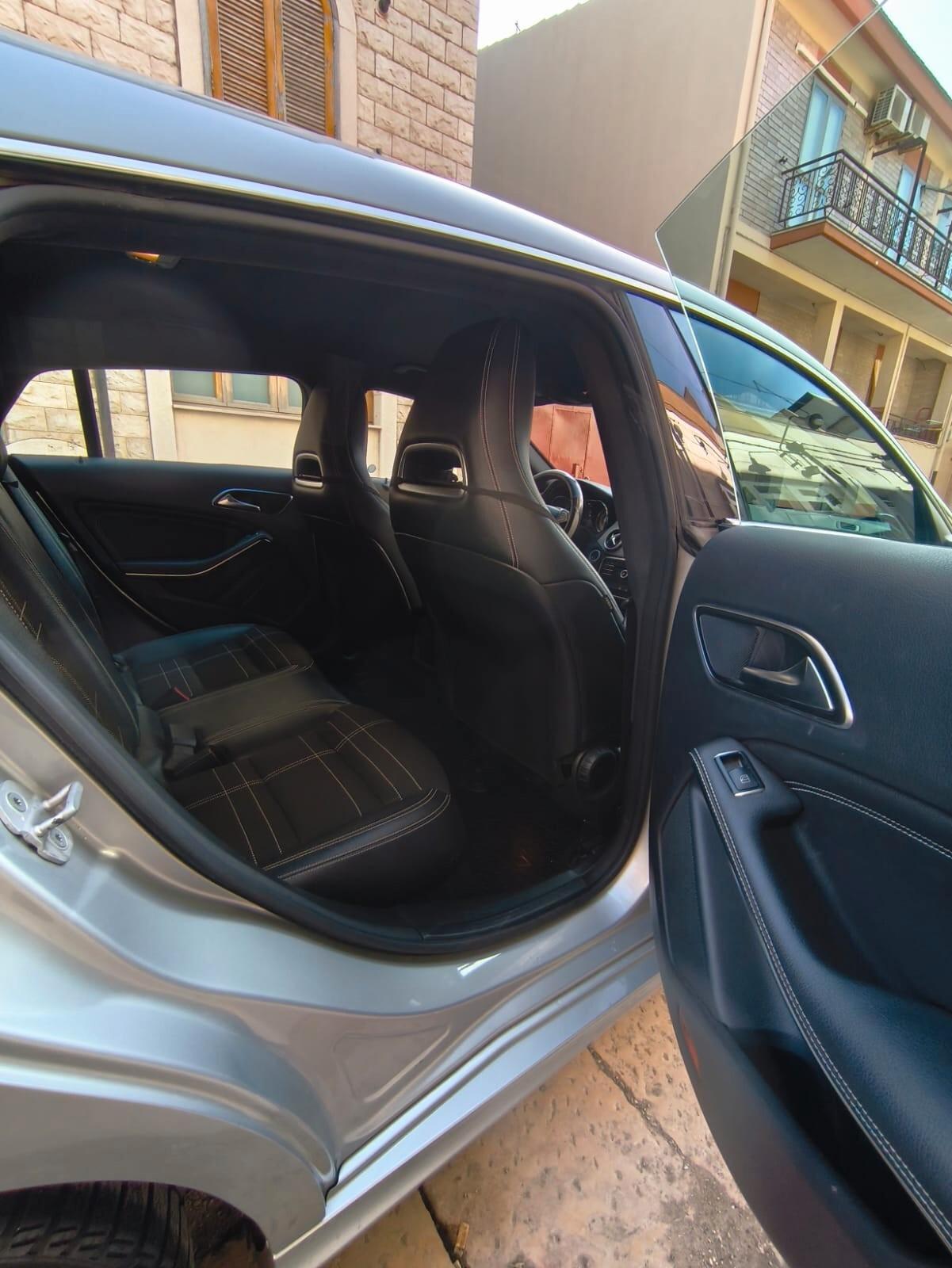 Mercedes-benz CLA 200 CDI S.W. Premium cv 136 cambio manuale