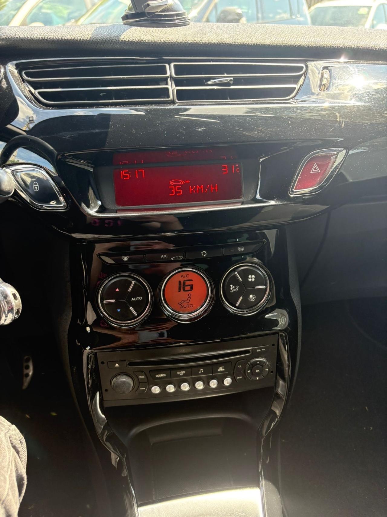 Ds DS3 DS 3 1.2 VTi 82 Just Black Ok Neopatentati