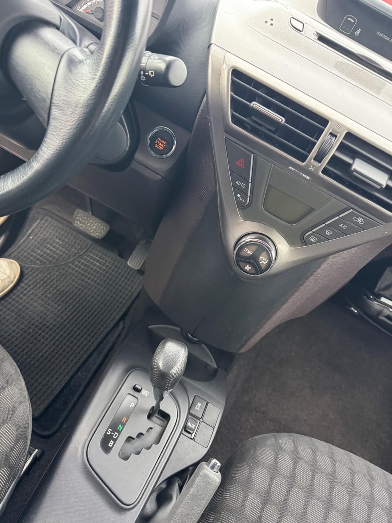 Toyota iQ 1.0 Sol AUTOMATICO NEOPATENTATI