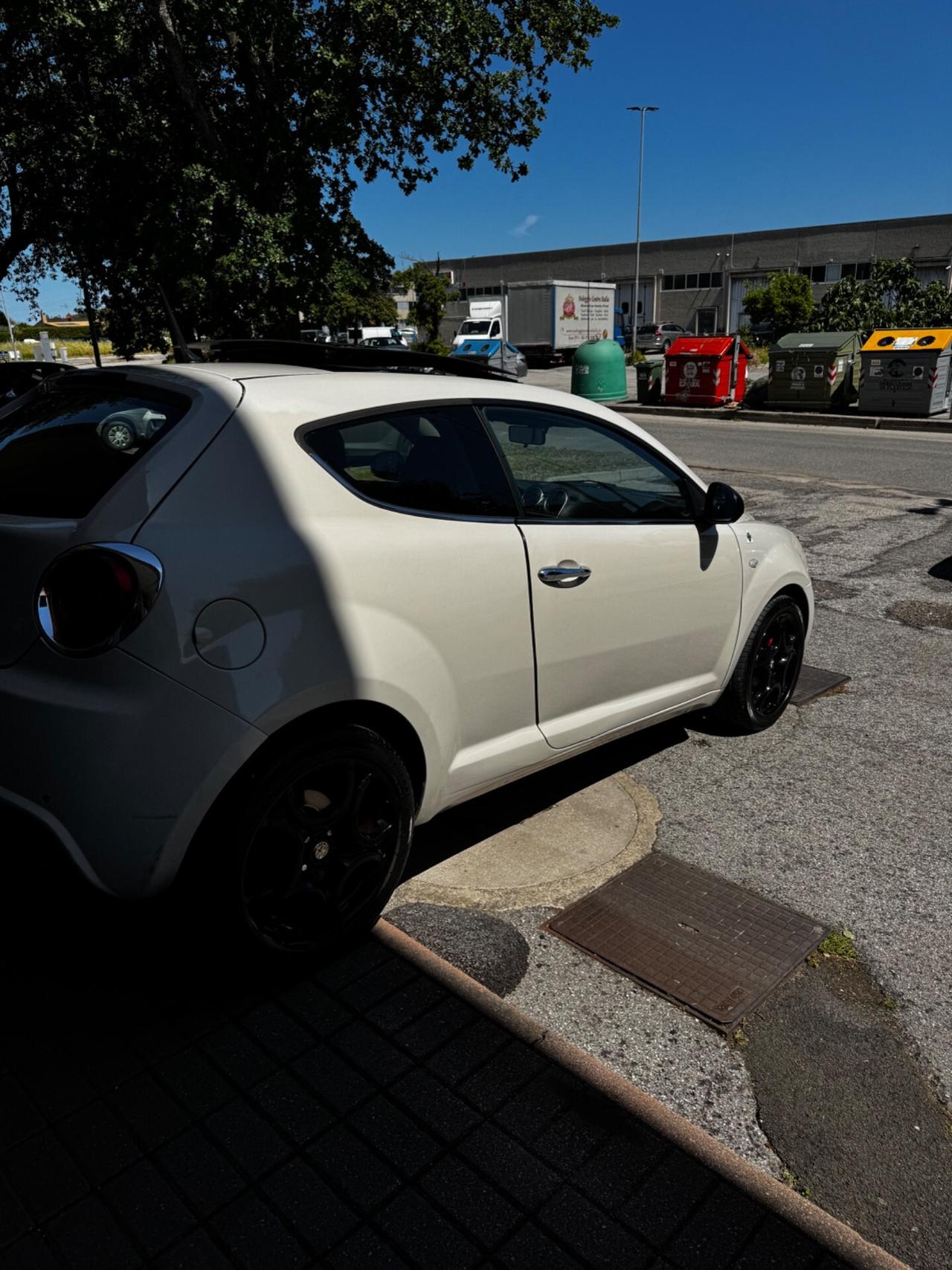 Alfa Romeo MiTo 1.4 105 CV M.air S&S Distinctive Sport Pack