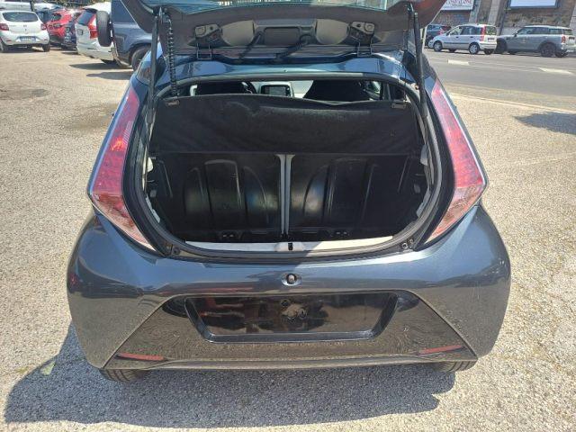 TOYOTA Aygo 1000 VVT-I X-PLAY 69CV 5PORTE NAVI PDC ITALIA