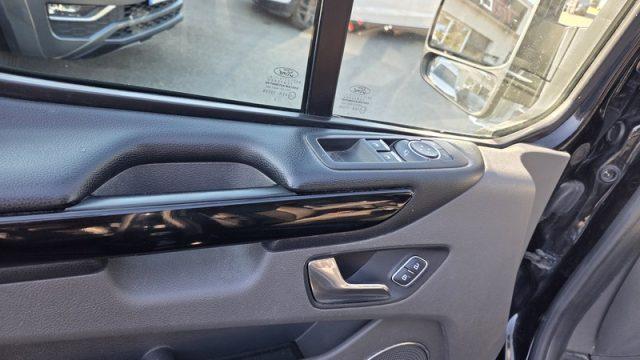 FORD Tourneo Custom 310 2.0 TDCi 170CV PL Titanium PERMUTE GANCIO