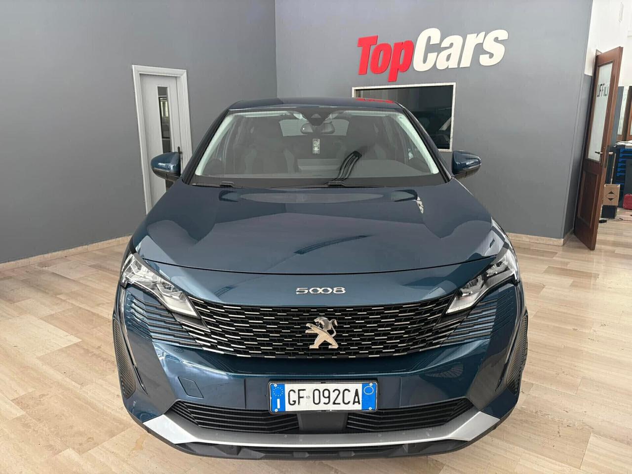 Peugeot 5008 DIESEL EAT8 7 POSTI 12 MESI GARANZIA