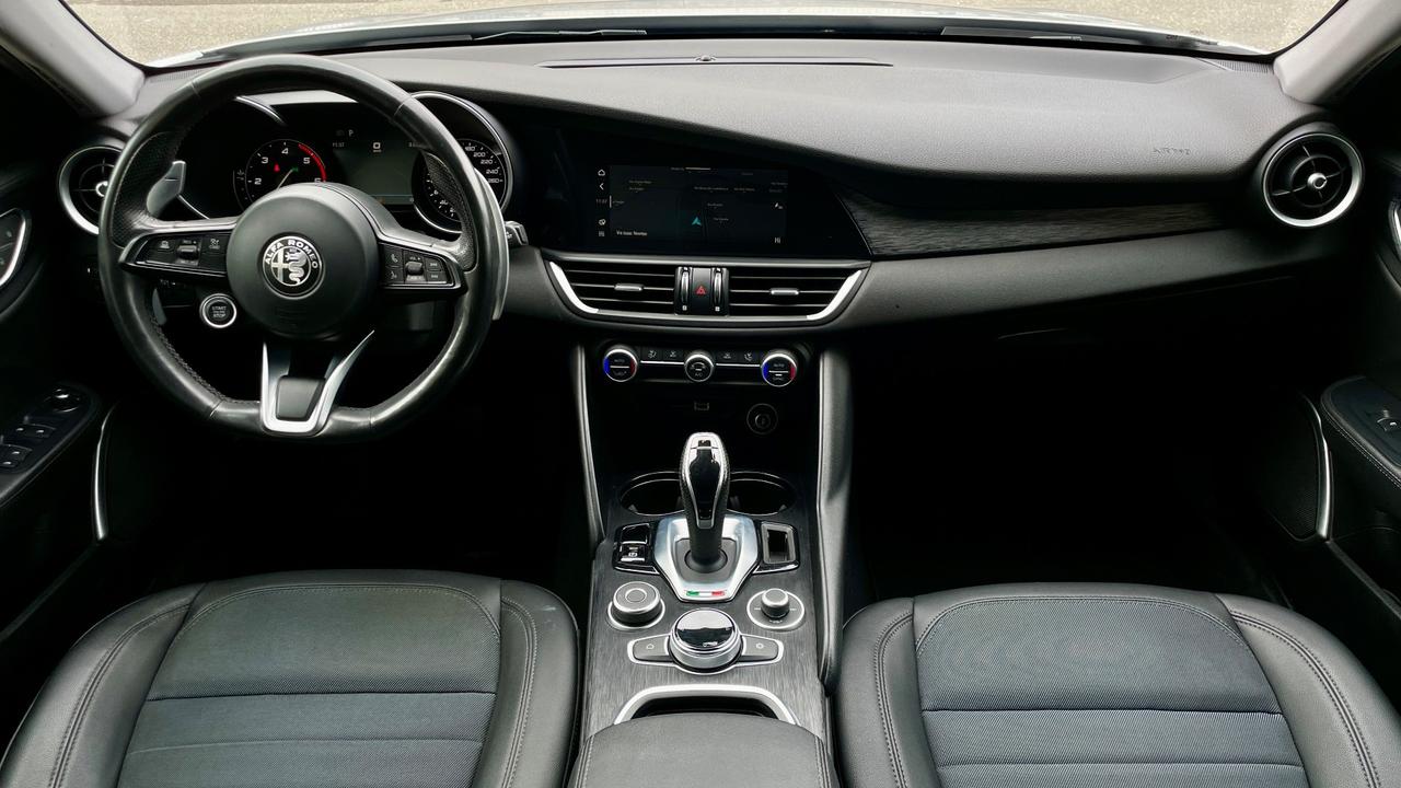 ALFA ROMEO GIULIA 2.2 TURBODIESEL EXECUTIVE 190CV - FULL LED, PELLE, CAR PLAY