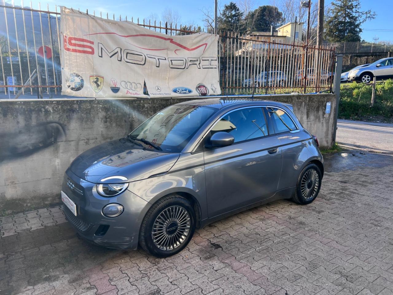 Fiat 500 500e Berlina 42 kWh