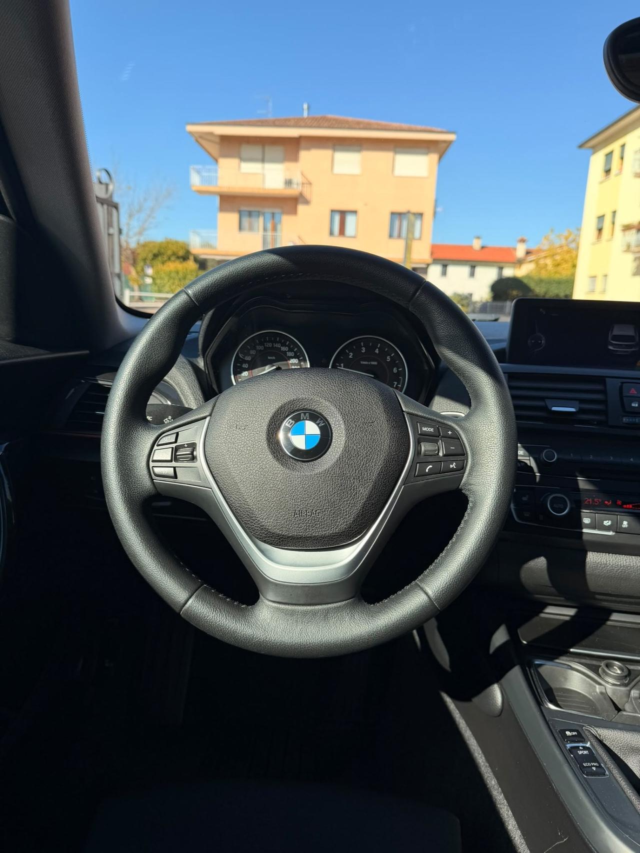 Bmw 116i Sport con tettuccio apribile