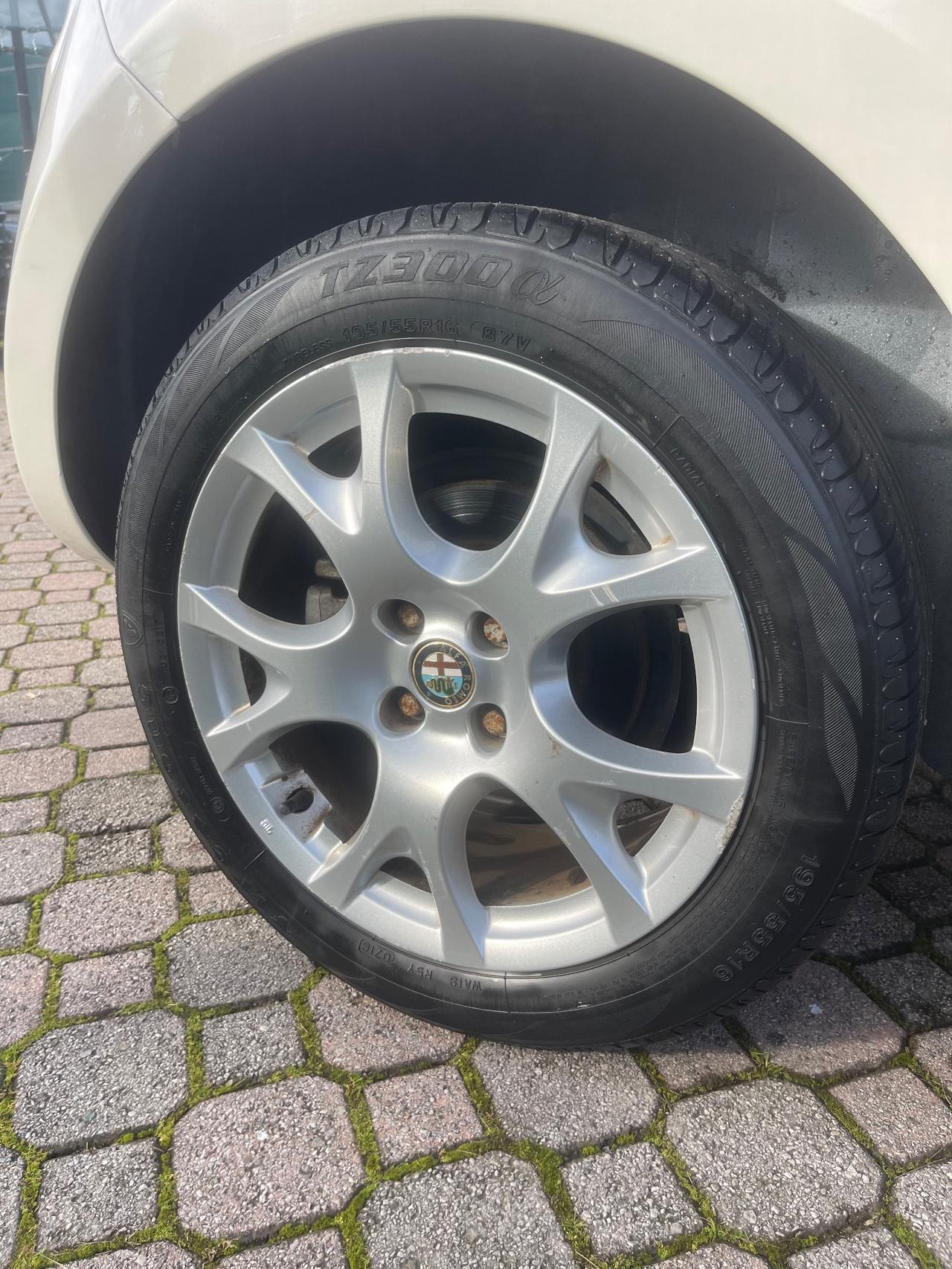 Alfa Romeo MiTo 1.4 78 CV Distinctive Sport Pack