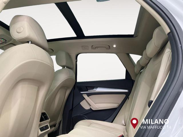 AUDI Q5 40 TDI quattro S tronic Business