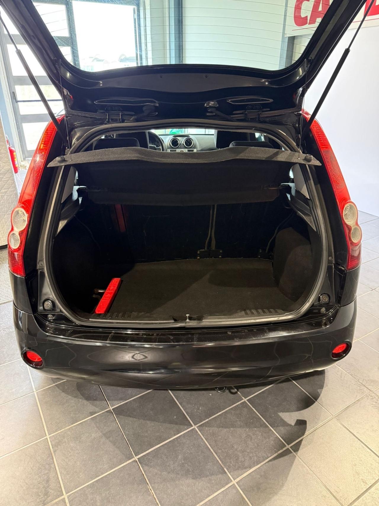 Ford Fiesta 1.4 TDCi -NEOPATENTATI